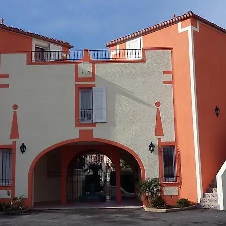 Les Andalouses 펜션 아그